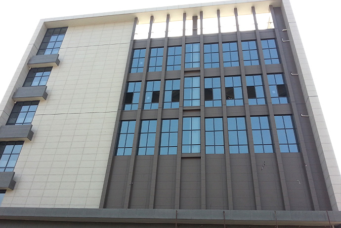 中鼎檢測辦公樓石材幕墻施工